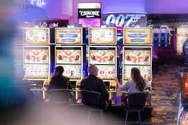 phwin com Casino live dealer table games on mobile for Filipino players